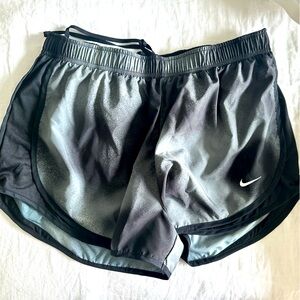 Nike Tempo
Women's Brief-Lined Running Shorts